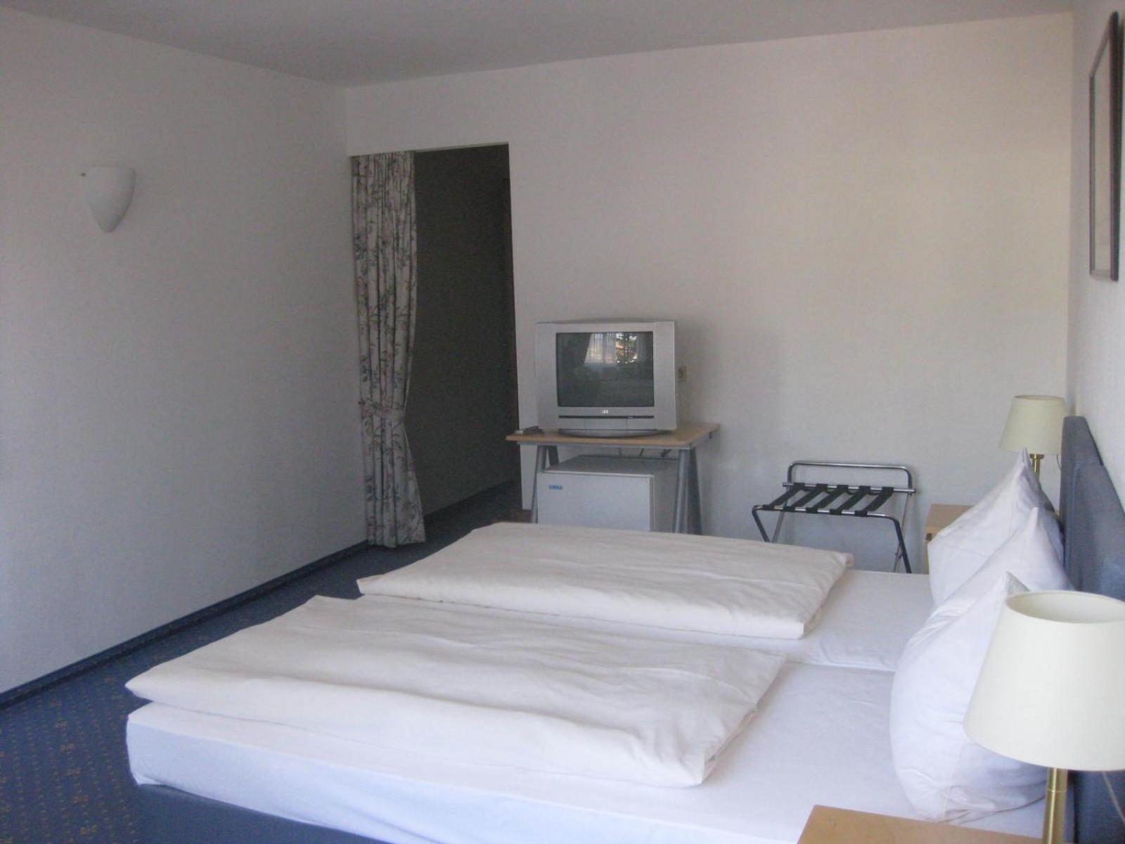 Hak Hotel Am Klostersee 진델핑겐 외부 사진